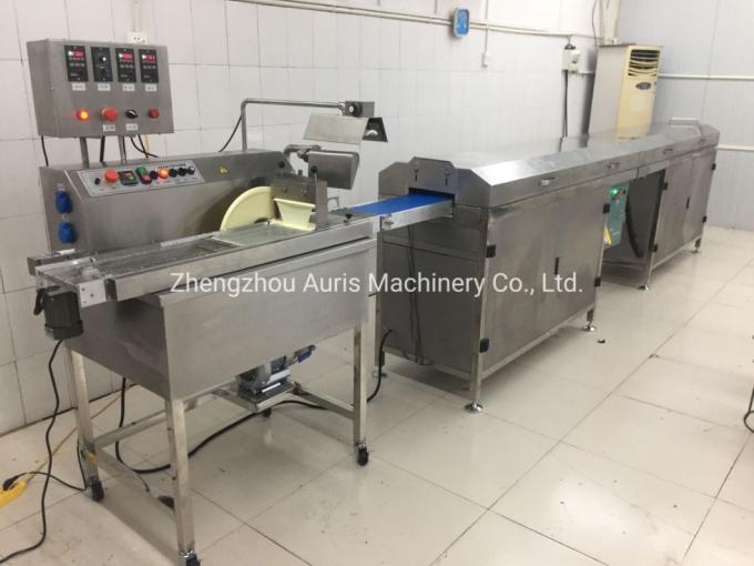 Abbigliatore automatico di Candy del tunnel di raffreddamento della macchina di copertura di cioccolato Sss304 8