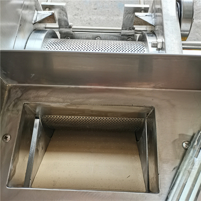 Macchina di taglio a cubetti di taglio del pesce di surimi della macchina della carne del cubo del separatore dell'osso